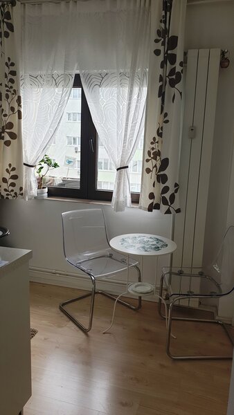 Titulescu, Banu Manta,